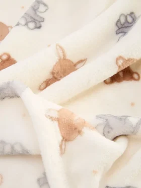 Babyteppe i dyremønster
