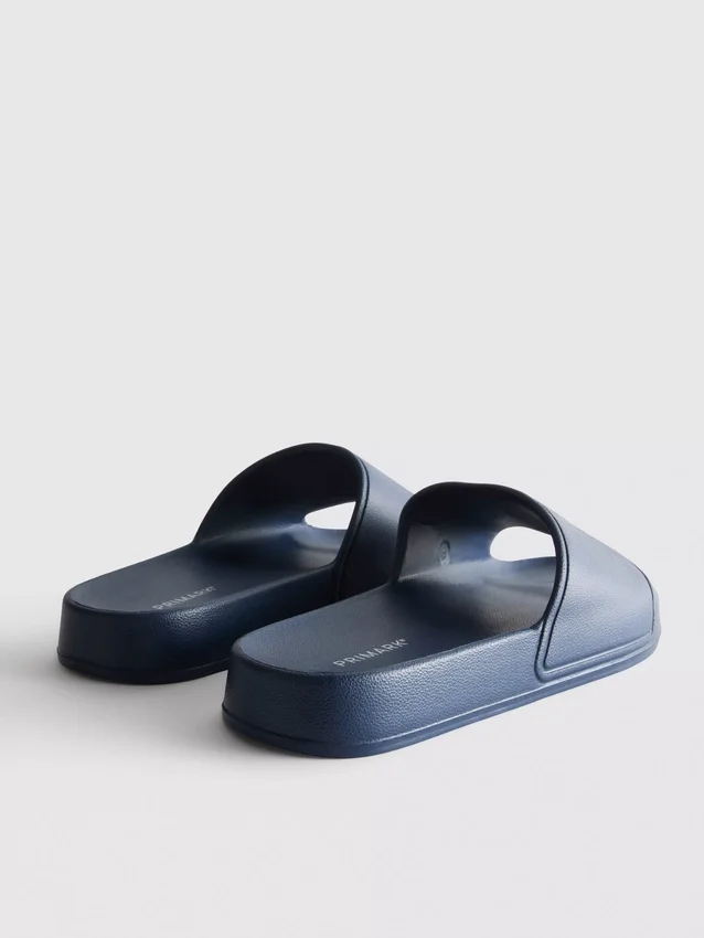 Badesandaler med tykk såle