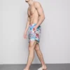 Badeshorts med blomstermønster og graffitiprint