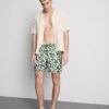 Badeshorts med blomstermønster og snøring