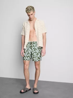 Badeshorts med blomstermønster og snøring