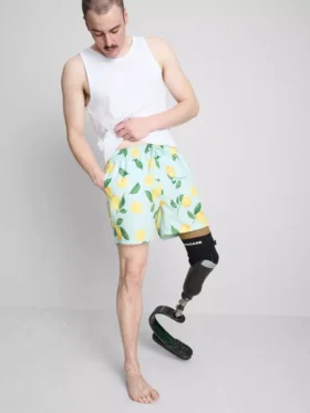 Badeshorts med sitronmønster