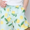 Badeshorts med sitronmønster