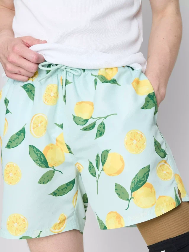 Badeshorts med sitronmønster