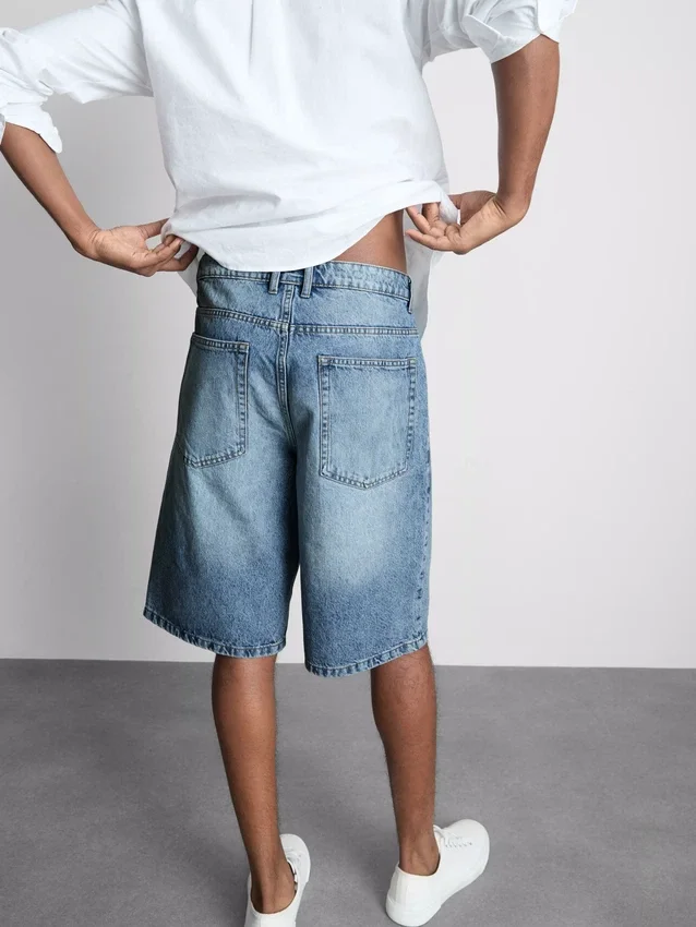Baggy denimshorts med middels høy midje