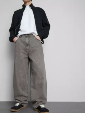 Baggy-jeans med middels høy midje