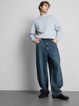 Baggy-jeans med middels høy midje