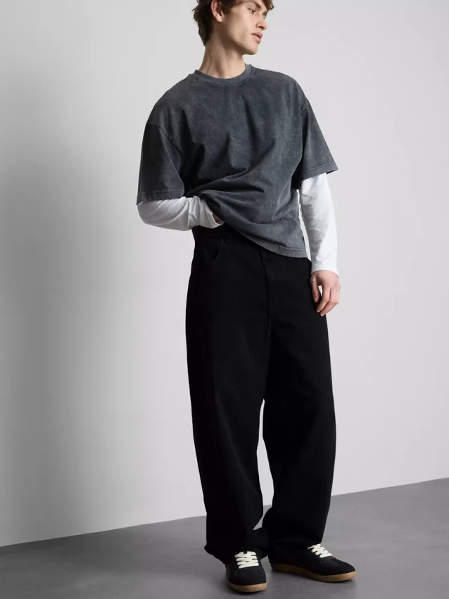 Baggy-jeans med middels høy midje
