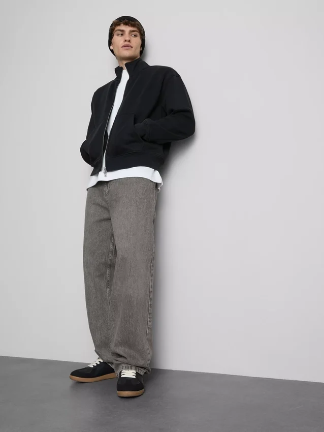 Baggy-jeans med middels høy midje