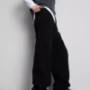 Baggy-jeans med middels høy midje