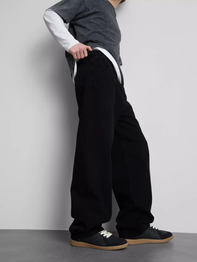 Baggy-jeans med middels høy midje