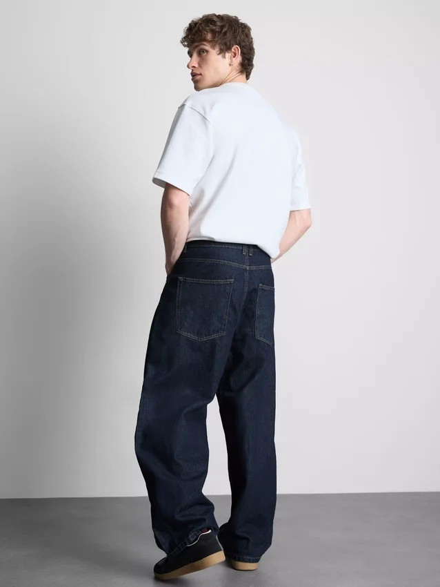Baggy-jeans med middels høy midje