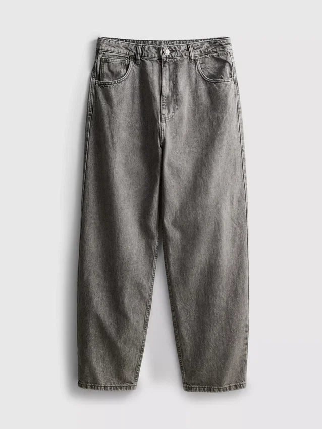 Baggy-jeans med middels høy midje