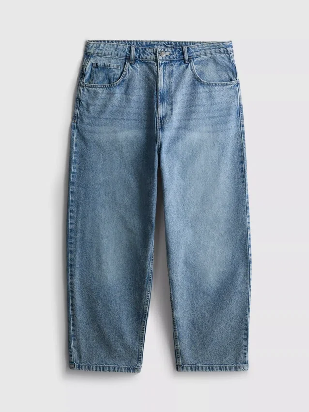 Baggy-jeans med middels høy midje