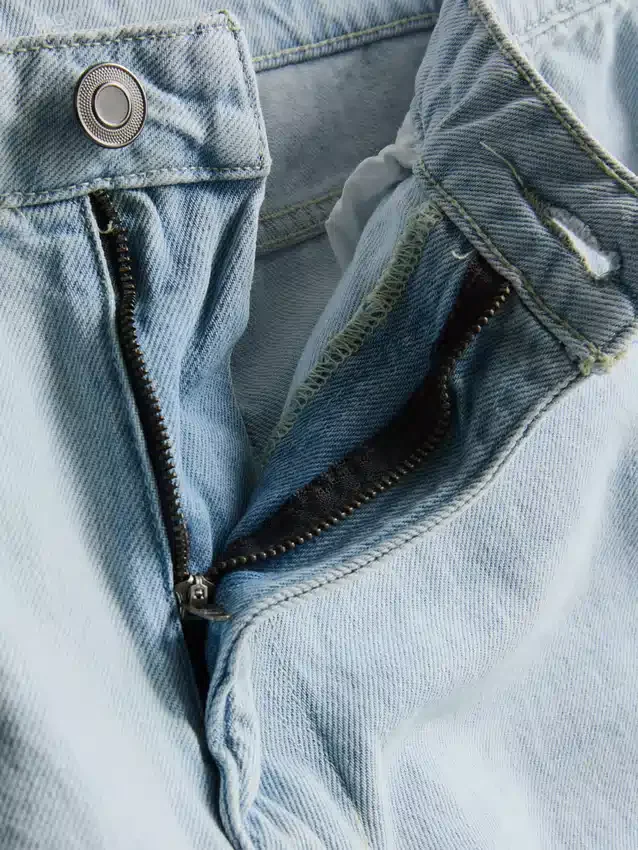 Baggy-jeans med middels høy midje