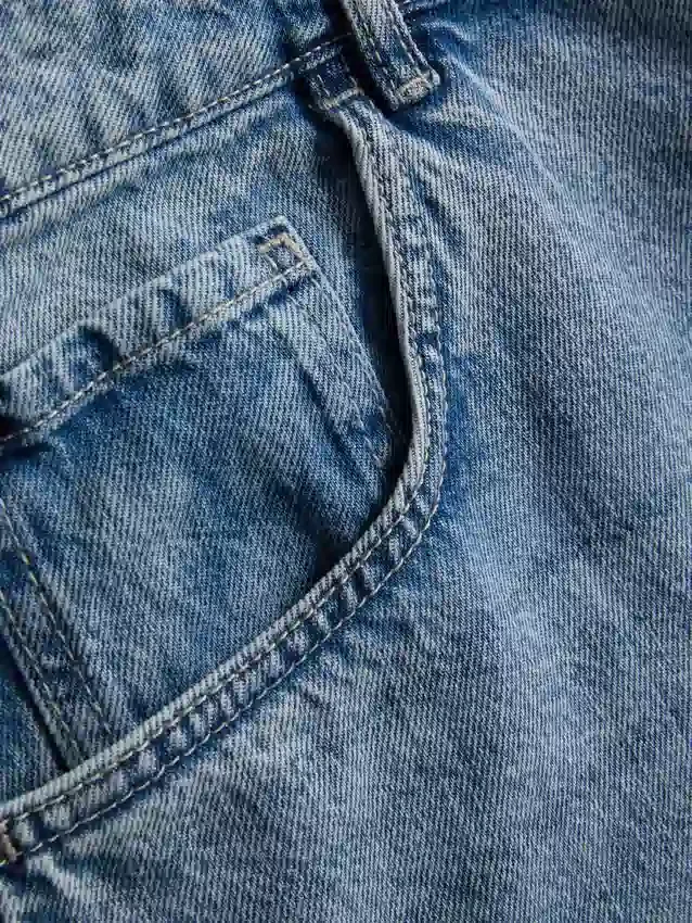 Baggy-jeans med middels høy midje