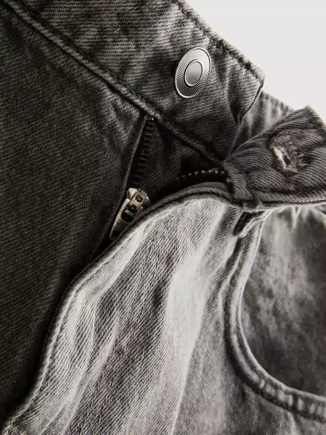 Baggy-jeans med middels høy midje
