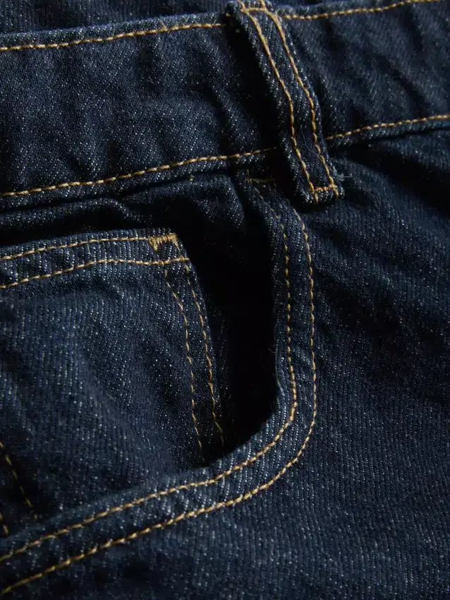 Baggy-jeans med middels høy midje