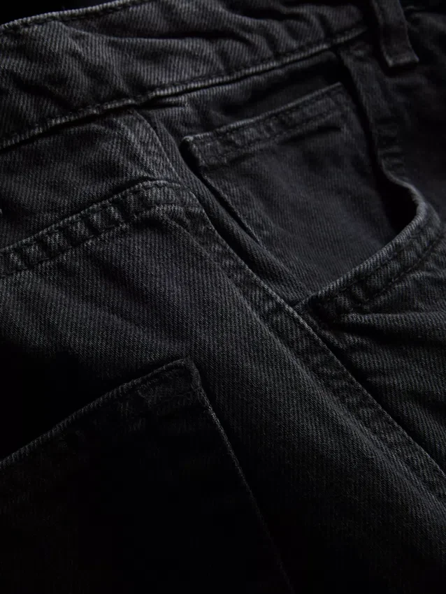 Baggy-jeans med middels høy midje