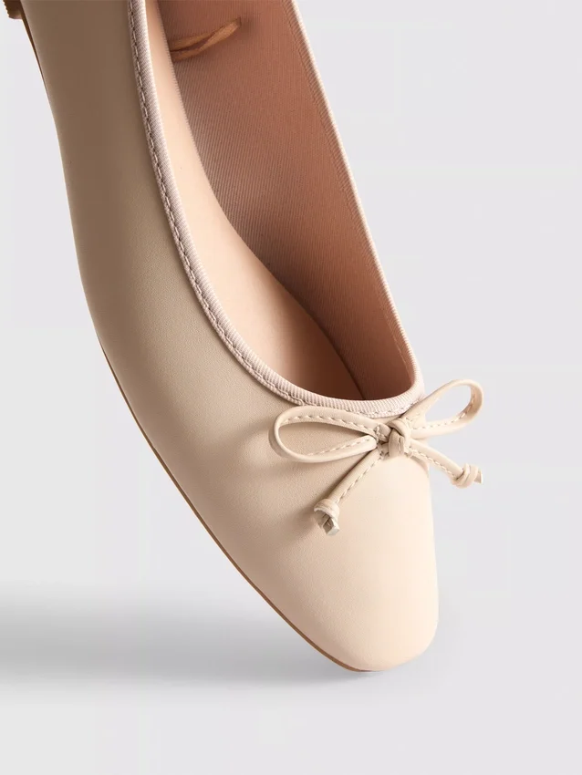 Ballerinasko i kunstlær
