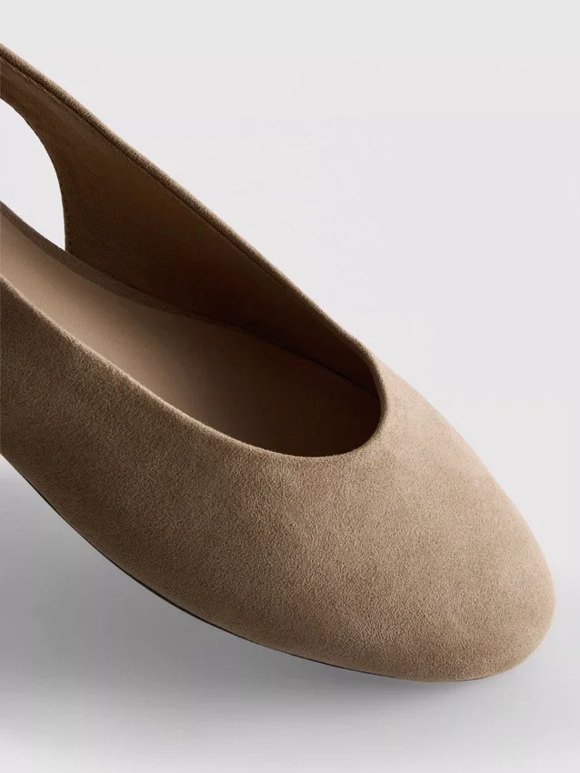 Ballerinasko med hælrem