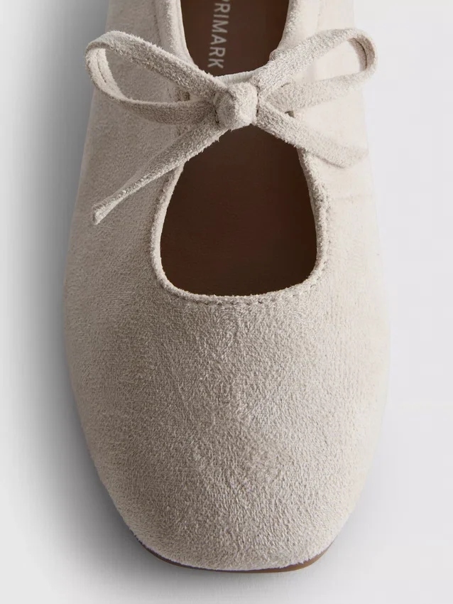 Ballerinasko med sløyfedetaljer
