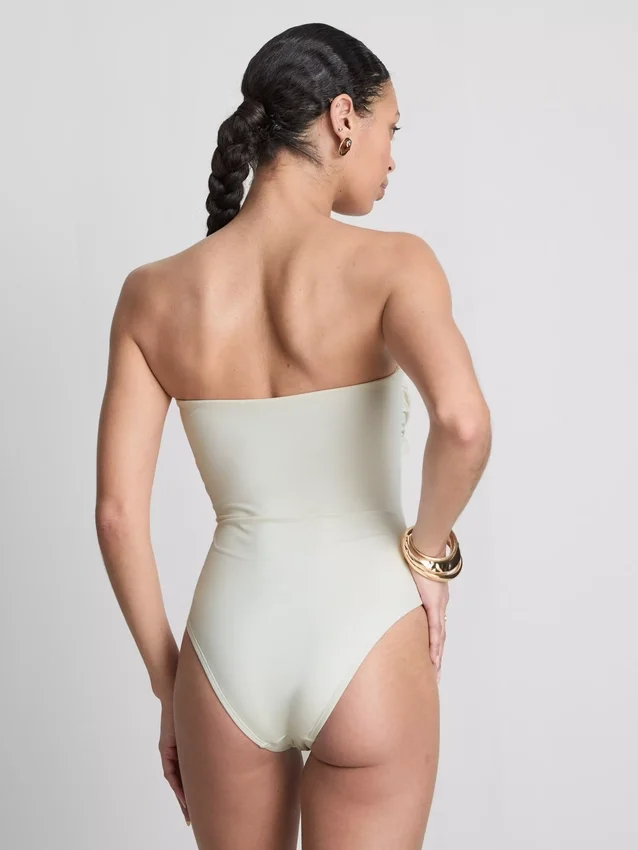 Bandeau-badedrakt med skjelldetaljer