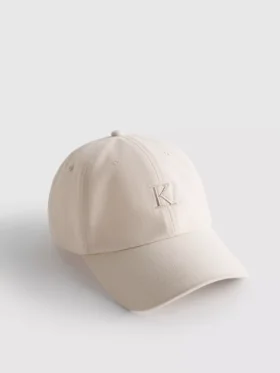 Baseballcap med brodert initial