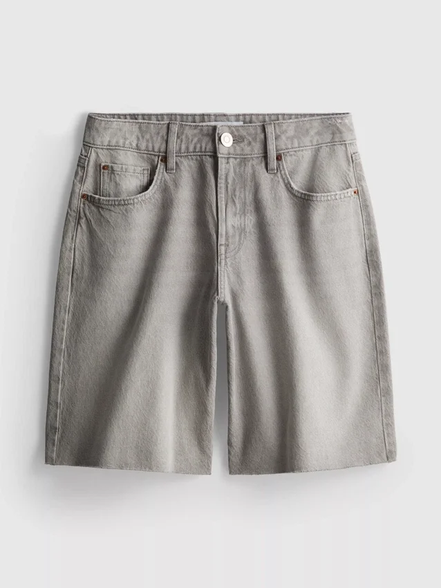 Bermudashorts i denim med ubehandlet kant