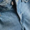 Bermudashorts i denim med ubehandlet kant