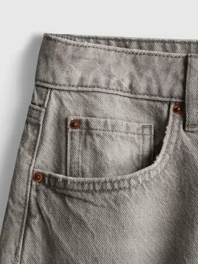 Bermudashorts i denim med ubehandlet kant