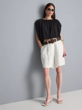 Bermudashorts med struktur og belte