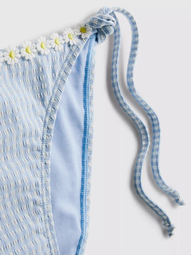 Bikinibukse i gingham med daisy-kant