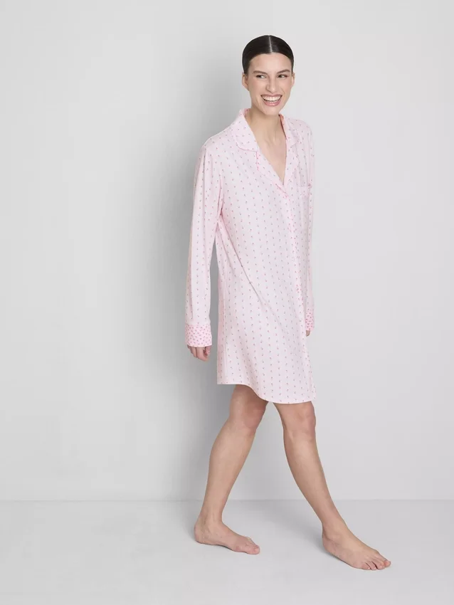 Blomstret nattkjole i boyfriend-stil