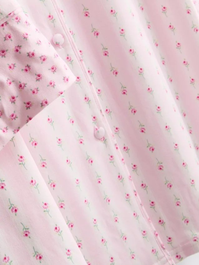 Blomstret nattkjole i boyfriend-stil