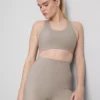 Bodysculpt kort topp med utskjæringer