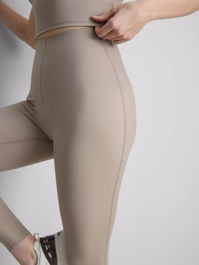 Bodysculpt performance leggings med middels høy midje
