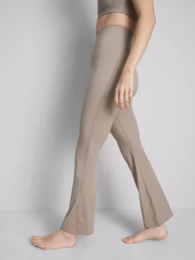 Bodysculpt performance leggings med utvidet ben