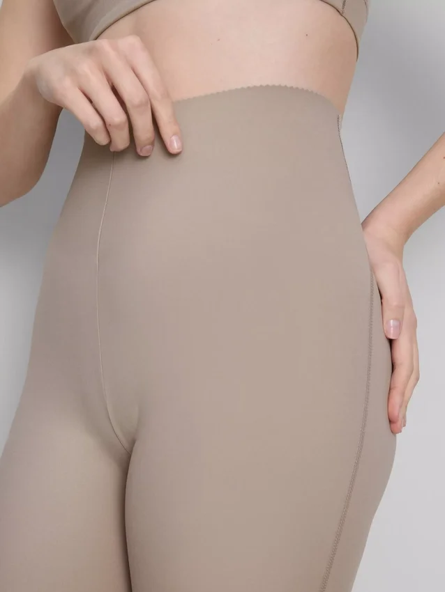 Bodysculpt performance leggings med utvidet ben