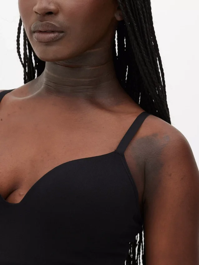 Bodysuit med skålformet string
