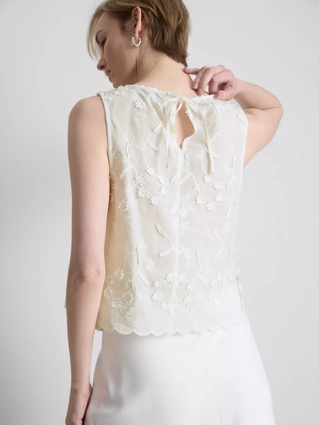 Broderte blomstermønstrede tank-top med bånd
