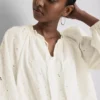 Broderte bluse med ballongerm