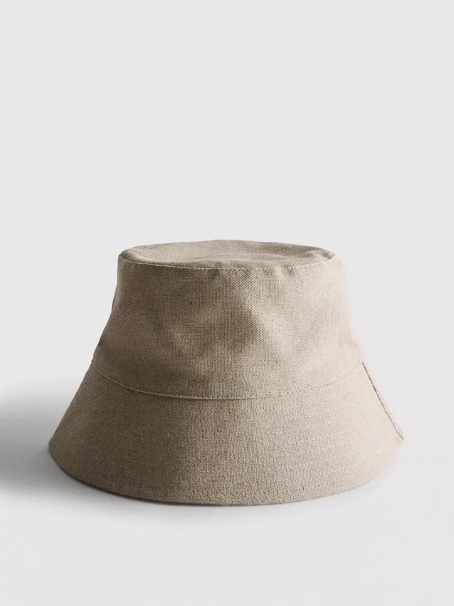 Bucket-hatt i linblanding