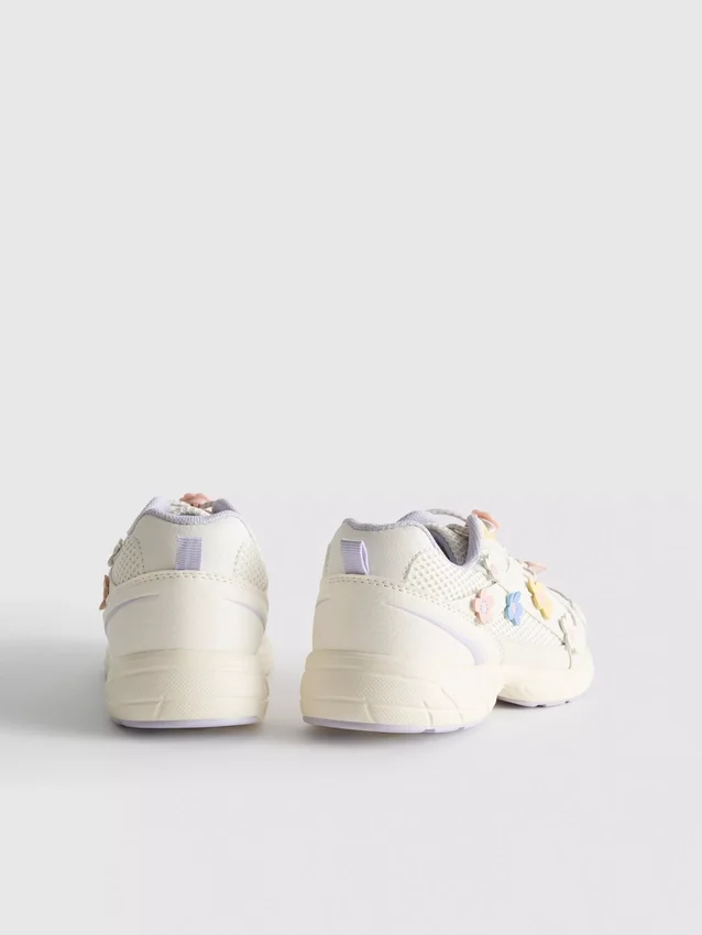 Chunky sneakers med blomsterdetaljer