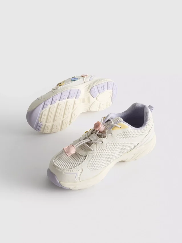 Chunky sneakers med blomsterdetaljer