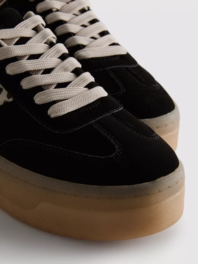 Chunky sneakers med leopardmønster og gummisåle