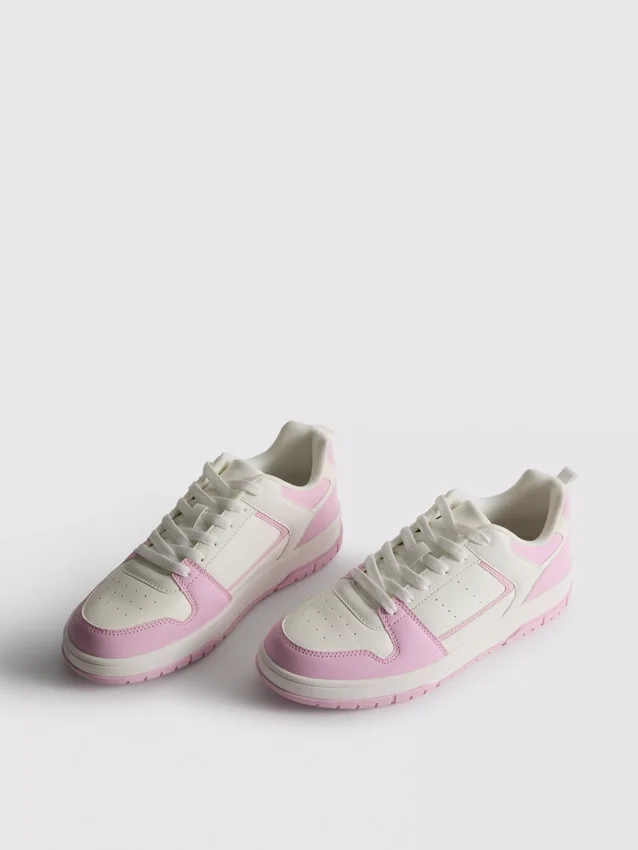 Court-sneakers med fargeblokker