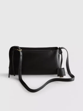 Crossbody-veske med dobbel kile
