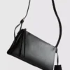 Crossbody-veske med dobbel kile