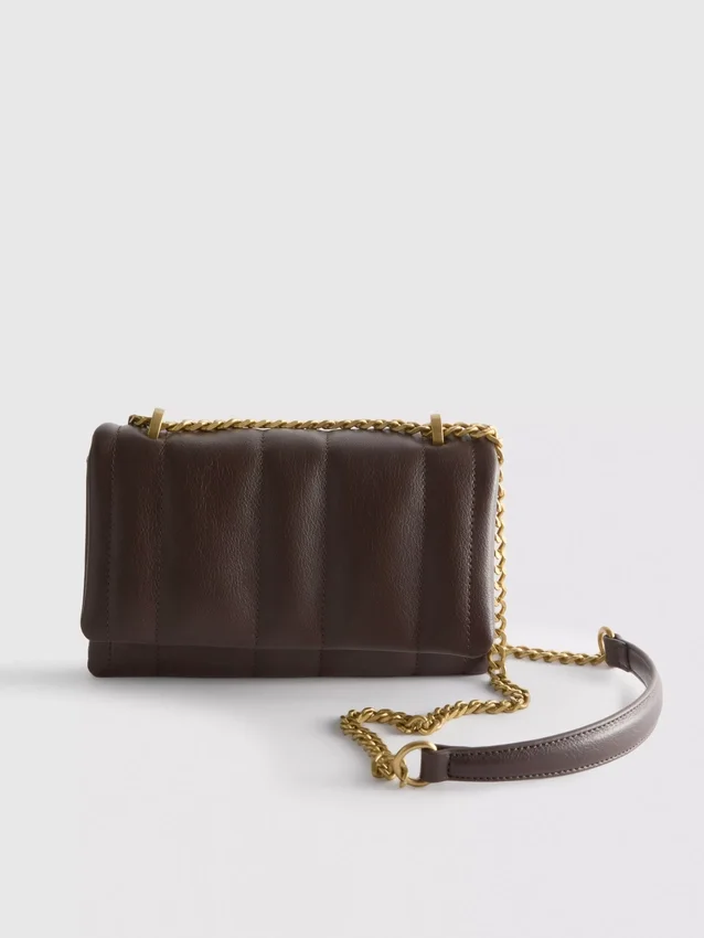 Crossbody-veske med klaff